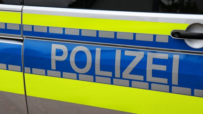 Erkner: Frau in Innenstadt erstochen – Zeuge will Täter mit Auto stoppen