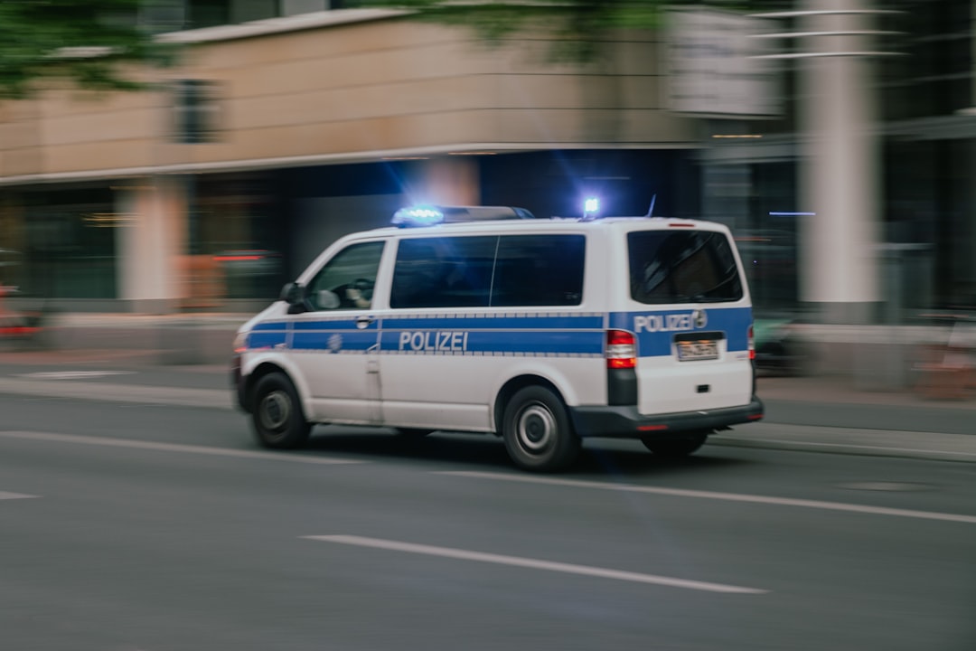 Dortmund: Raser verletzt Polizisten und entkommt mit hoher Geschwindigkeit