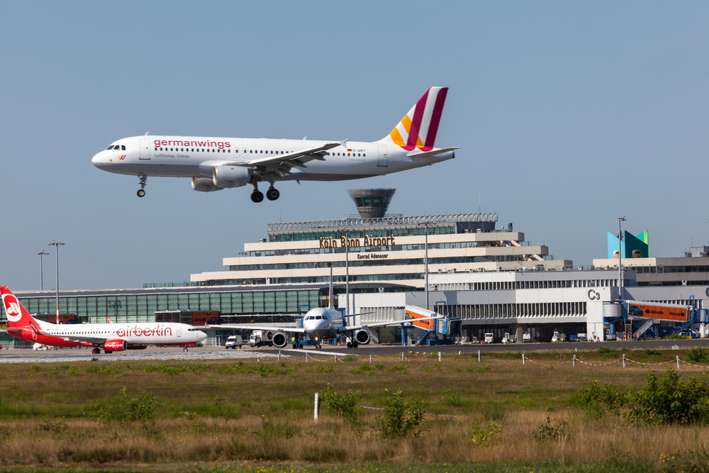 Flughafen Köln/Bonn: Flugbetrieb wegen Drohnensichtungen eingeschränkt