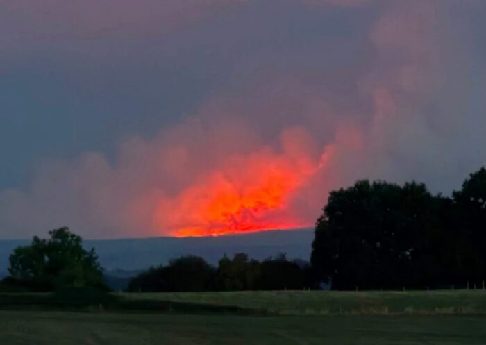 Im Feuerdreieck: Christian Lutz Schoenberger erlebt einen glutroten Himmel