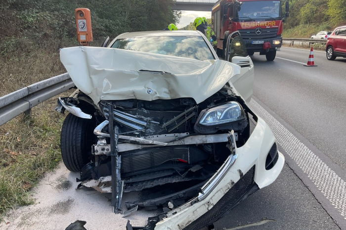 Alpen: Verkehrsunfall auf der Autobahn