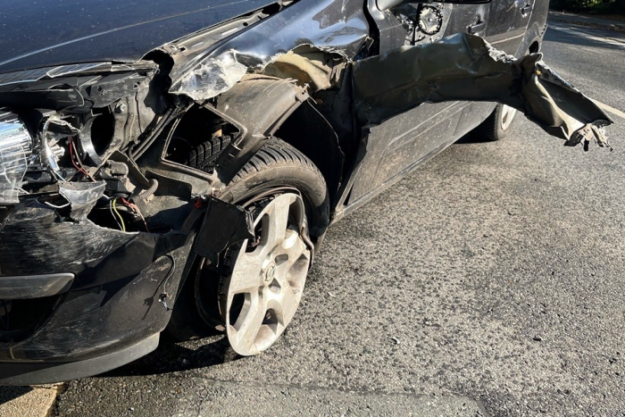 Bad Oeynhausen: Auto-Unfall nach Reifenplatzer