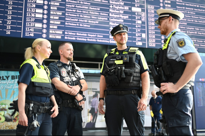 Berlin Ostbahnhof: Sicherheit an Berliner Bahnhöfen