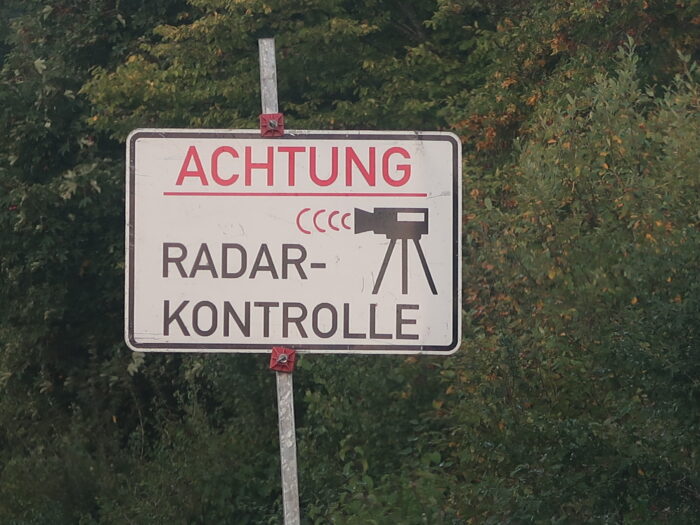 Geschwindigkeitskontrollen bei europaweitem Blitzermarathon: