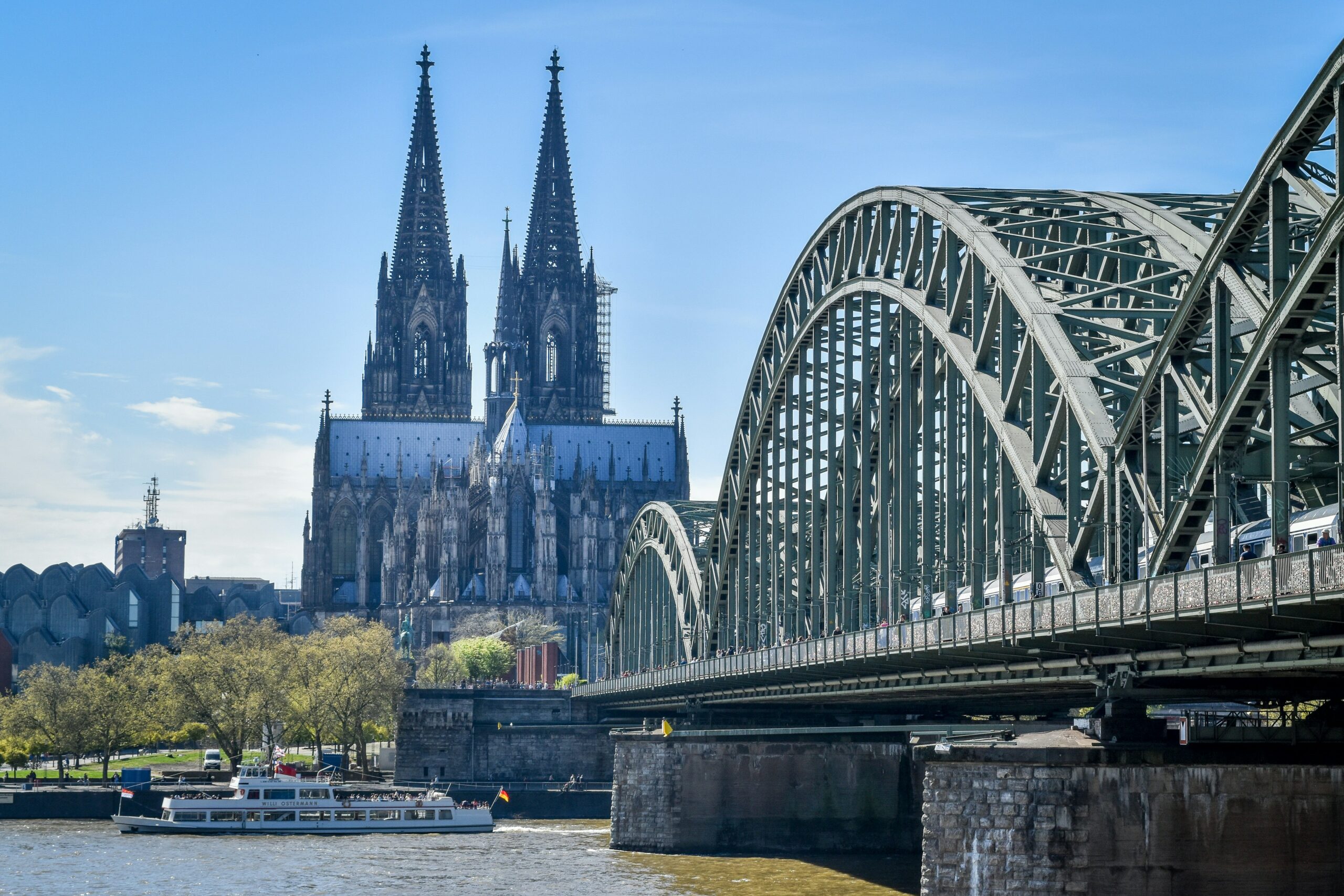 Heftige Unwetterwarnung für Köln und NRW: Starkregen und Hagel drohen