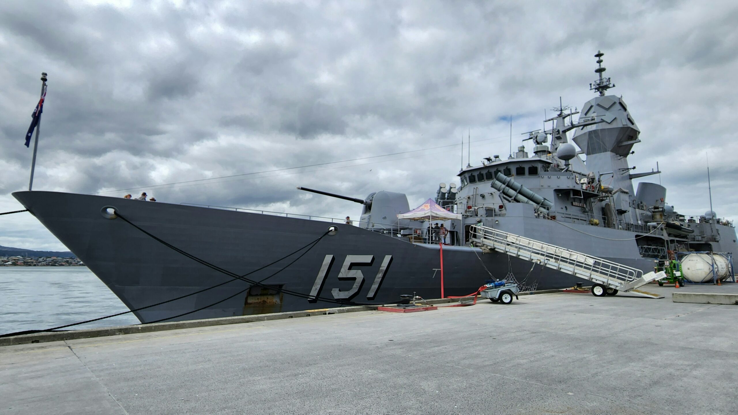 Was bedeutet die Anwesenheit eines russischen Kriegsschiffs mit Hyperschallraketen vor Fehmarn?