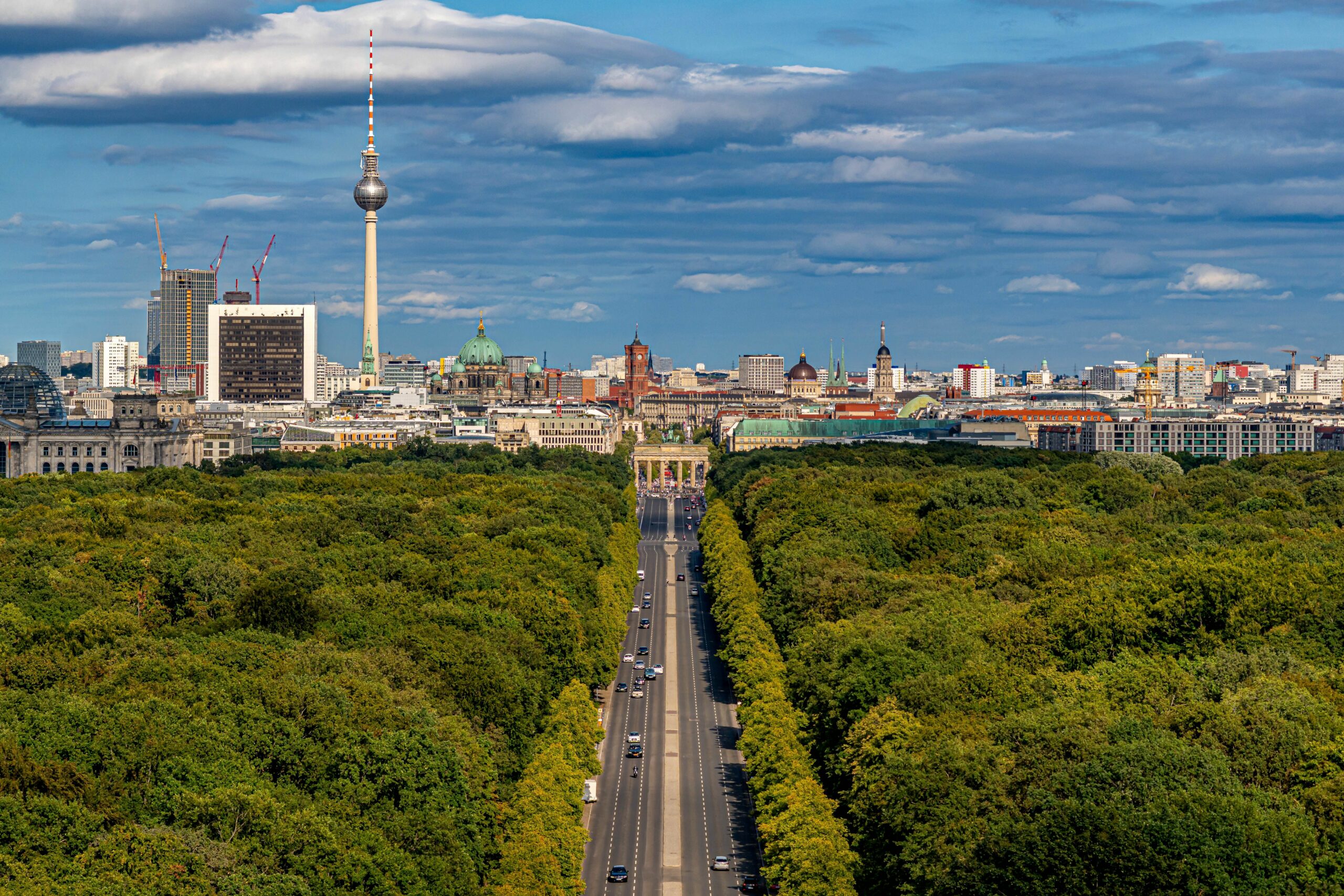 Schulbau in Berlin: Abgeordnetenhaus diskutiert über ungelöste Probleme