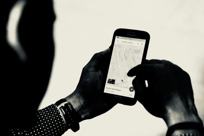 Apple führt Werbung in Maps ein