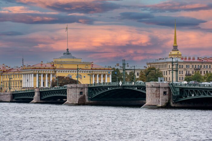 Russian Serviceman Killed in St. Petersburg Car Explosion: Reports
