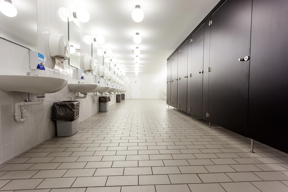 Schlangenmanagement: Frauen an öffentlichen Toiletten effizient unterstützen
