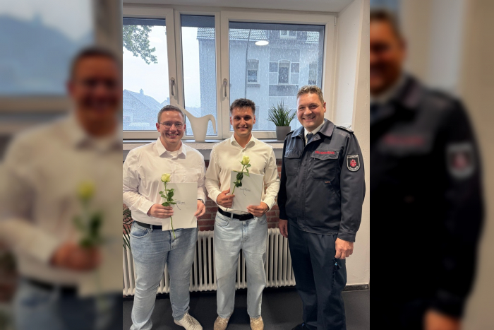 Feuerwehr Dinslaken begrüßt neue Notfallsanitäterinnen und Notfallsanitäter