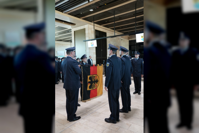 Frankfurt/Main: Feierliche Vereidigung von 134 neuen Bundespolizistinnen und Bundespolizisten am Flughafen Frankfurt am Main