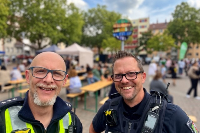 Hagen-Altenhagen: Bezirksdienst Altenhagen auf dem Friedensplatz