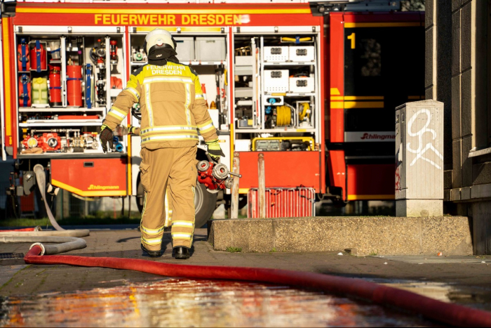 Dresden: Brand auf Schultoilette führt zu starker Rauchentwicklung