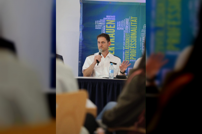 Dreieich / Hanau: Dialog zwischen Polizei und Schulen