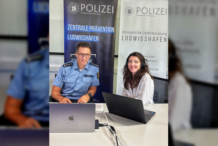 Ludwigshafen: Bankmitarbeitende im Präventions-Webinar