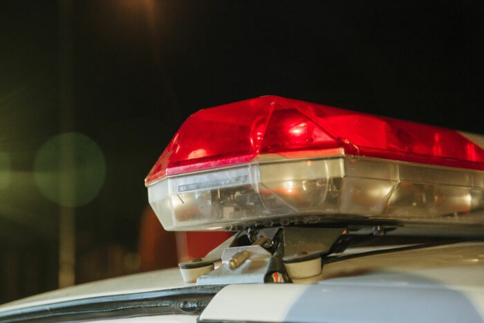 Mordfall schockiert Indien: Influencerin (28) an Baum gefesselt und angezündet