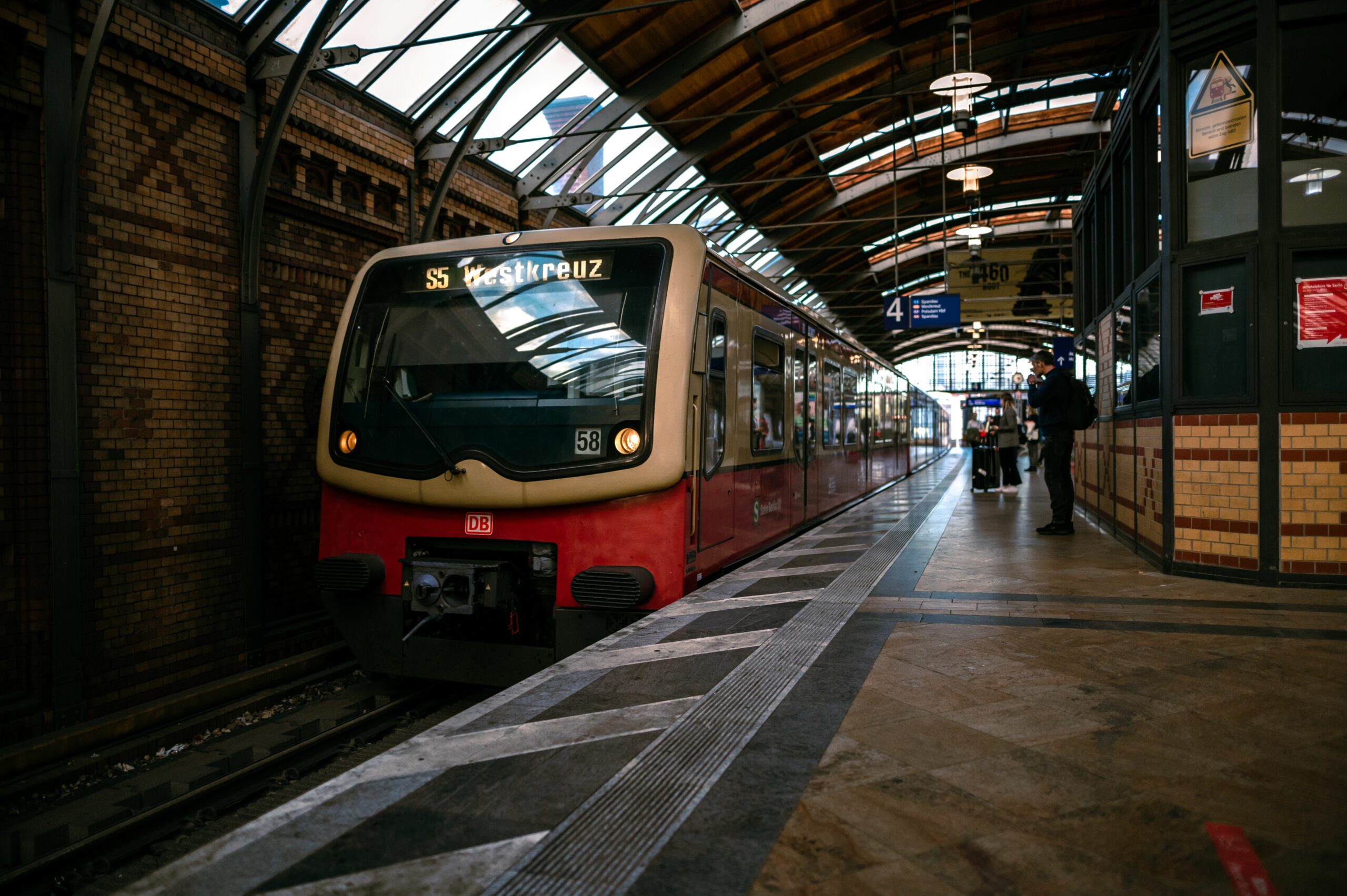 Berliner S-Bahn erweitert Zugauslastungsanzeige auf weitere Bahnhöfe