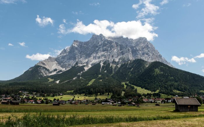 Berg verliert seinen Halt: Ungewöhnlich großer Fels löst sich von Zugspitze
