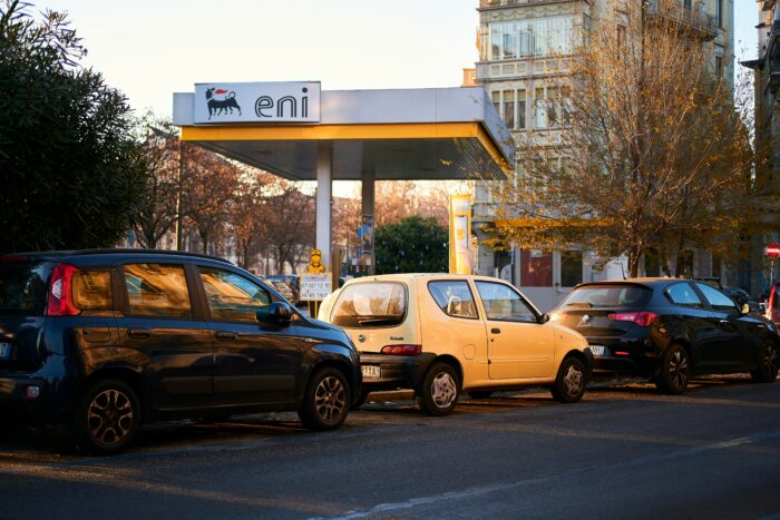 Verzicht auf Millioneneinnahmen: Italiens große Tankstellenbetreiber führen freiwilligen Preisdeckel ein