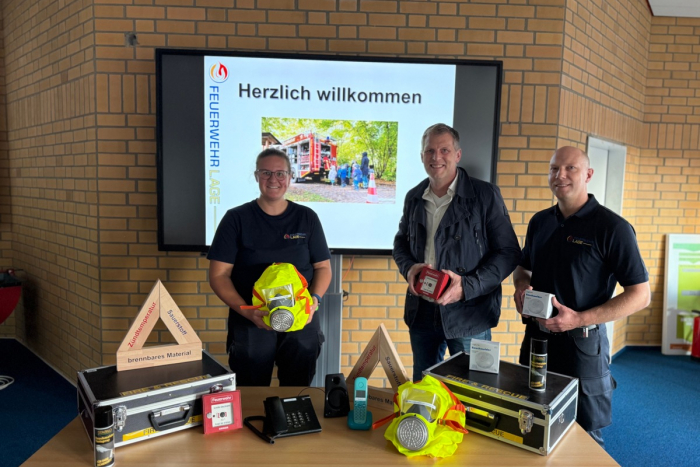 Lage: Neue Brandschutzkoffer für Brandschutzerziehung