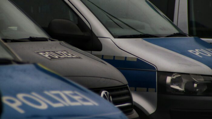 Nach Geheimdienst-Hinweis: SEK nimmt drei Terrorverdächtige in Nordrhein-Westfalen fest
