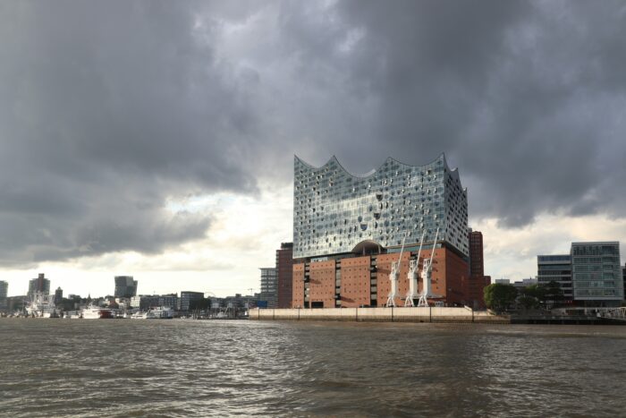 Plaza der Hamburger Elbphilharmonie kostet jetzt Eintritt