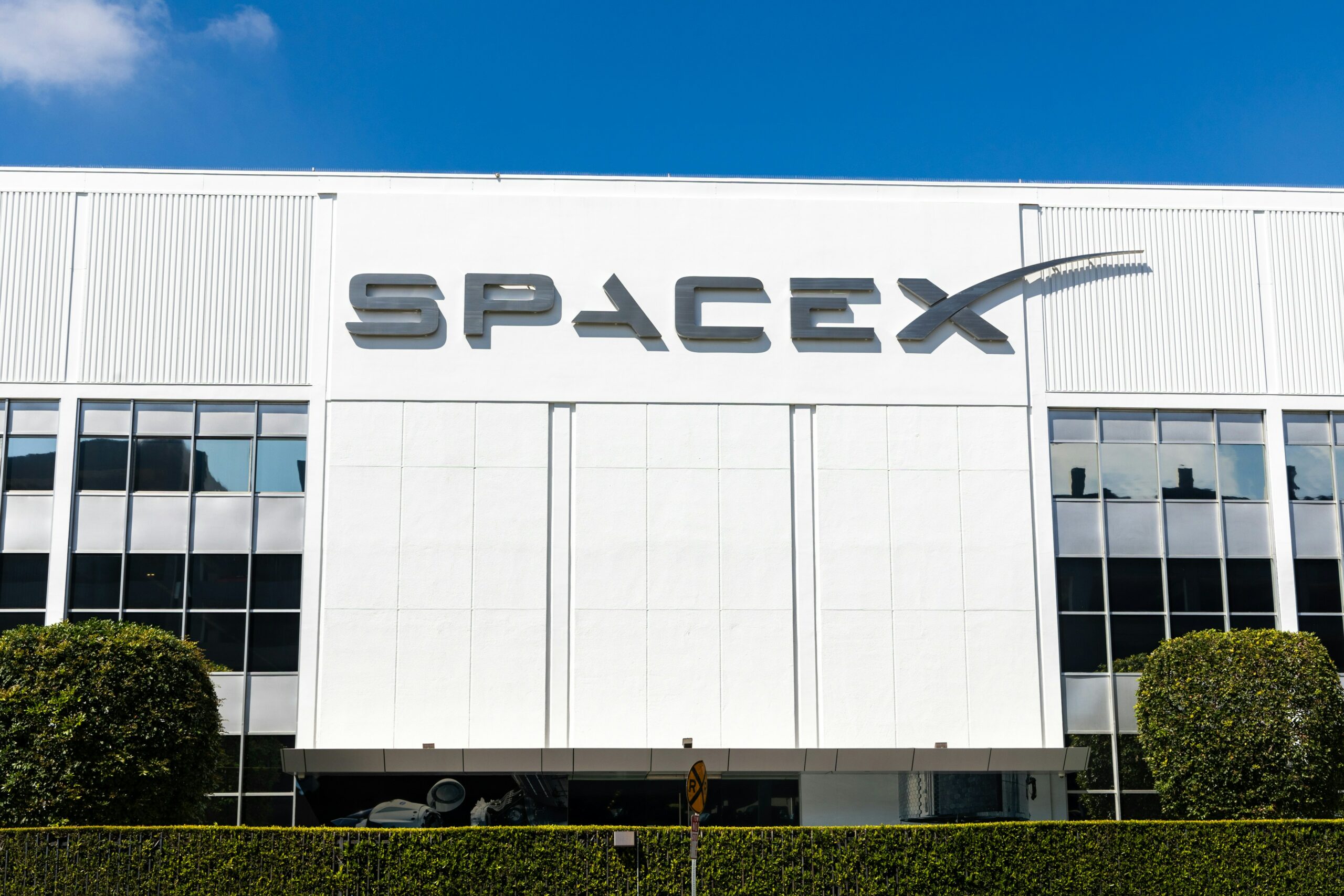 Elon Musk leiht 40 Milliarden Dollar für massive Beschaffung von Nvidia-Prozessoren
