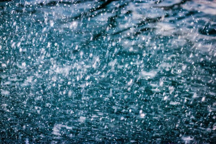 Wetterumschwung in Deutschland: Kaltfront bringt Regen und Schnee