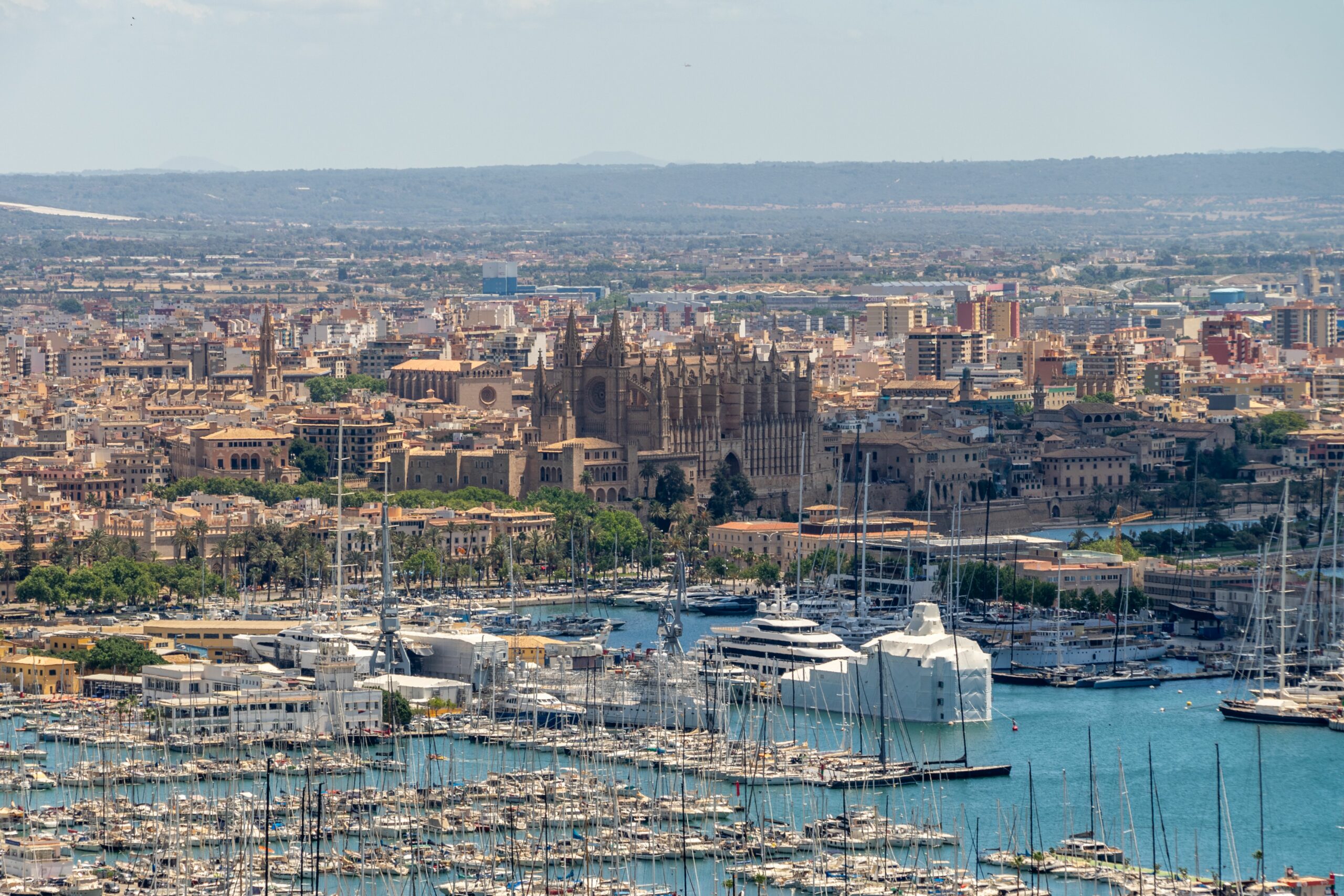 Urlauber stirbt am Flughafen Palma de Mallorca vor dem Rückflug nach Frankreich