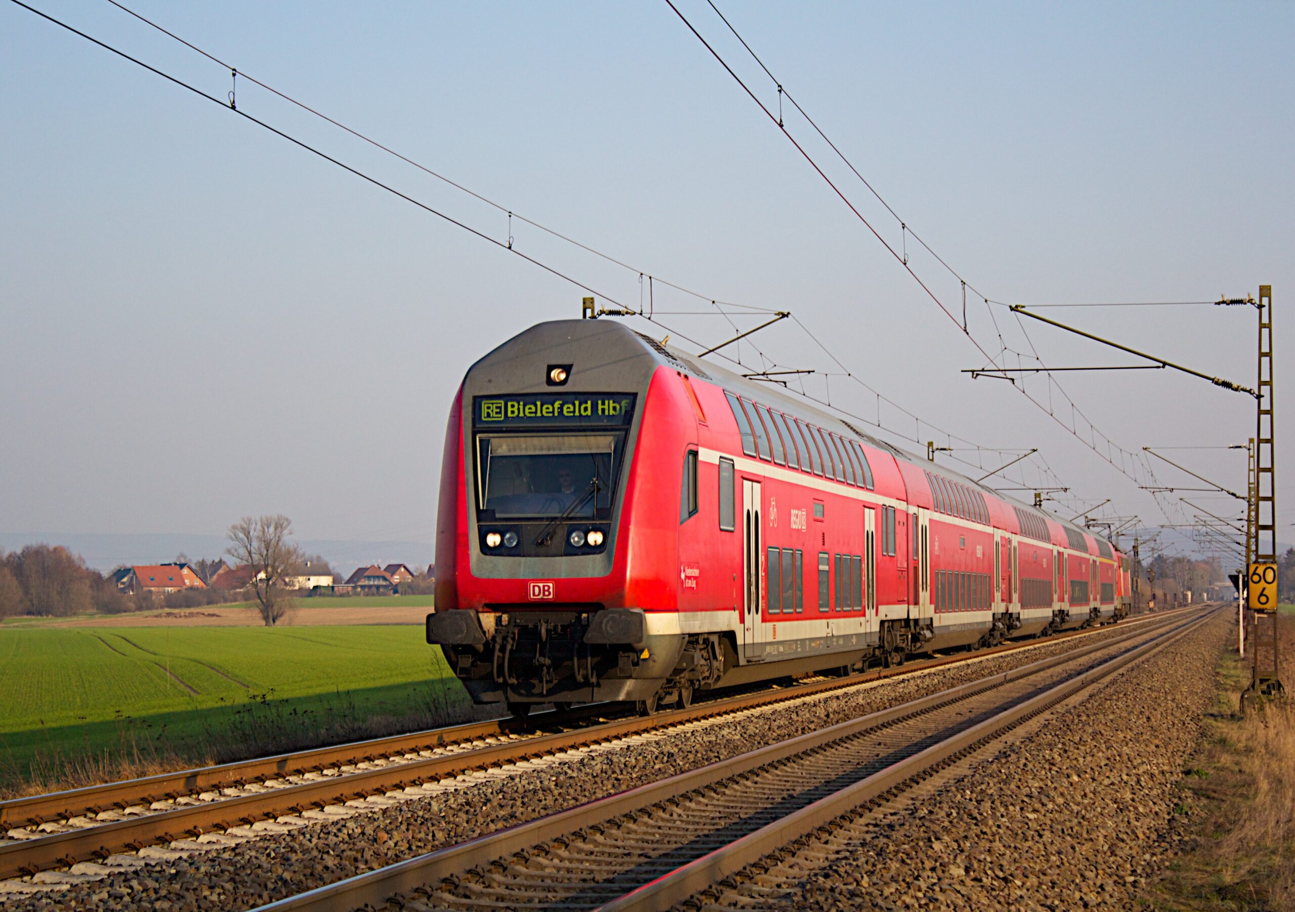 14-Jähriger stirbt nach Stromunfall beim Trainsurfing in Köln