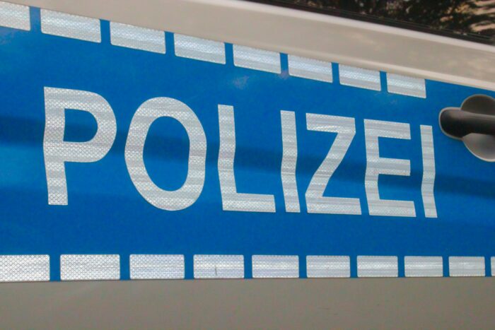 Zwei Schwerverletzte bei Frontalzusammenstoß auf B87