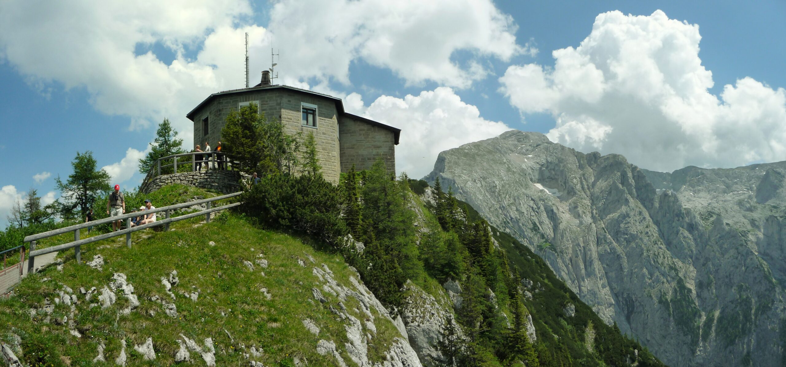 Feuer am Obersalzberg – Hitlers Teehaus in Flammen