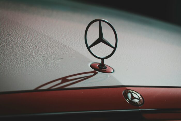 Mercedes-Benz macht überraschend weniger Gewinn