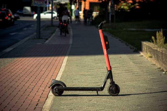 Mann nach Sturz mit E-Scooter in Krankenhaus gestorben