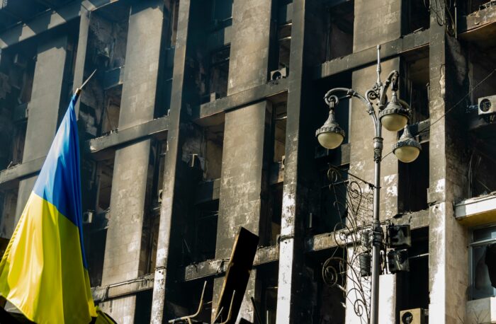 Weitere Personen verletzt: Ukraine: 13 Menschen bei Angriff auf Bahnhof getötet