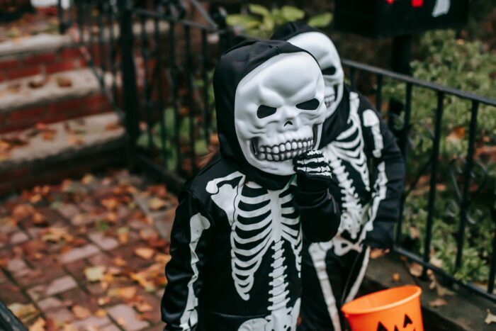 Süßes, Saures und eine Anzeige: Halloween: Bei welchen Streichen hört der Spaß auf?